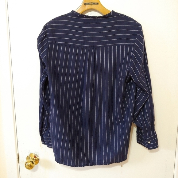 Old navy striped blouse - Picture 2 of 9
